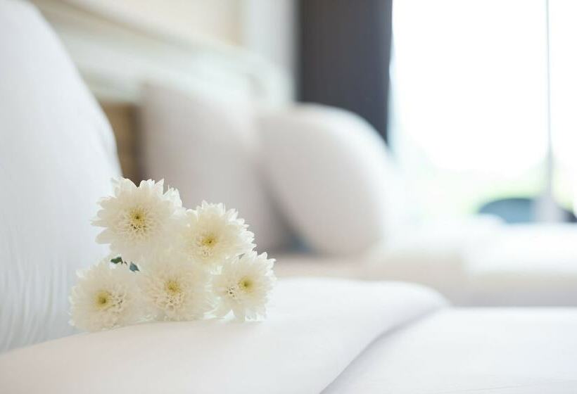 اتاق لوکس, Baan Rim Ao