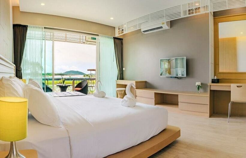 اتاق لوکس, Baan Rim Ao