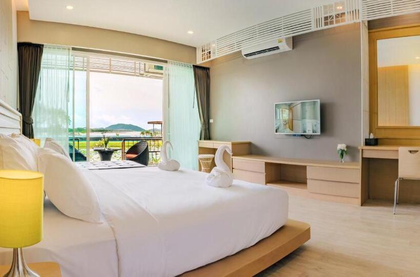 اتاق لوکس, Baan Rim Ao