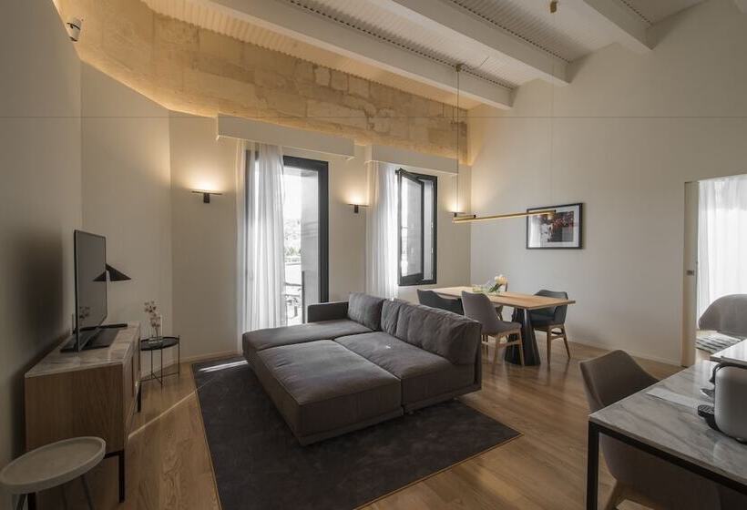 سوئیت با چشمانداز, Cugo Gran Macina Malta