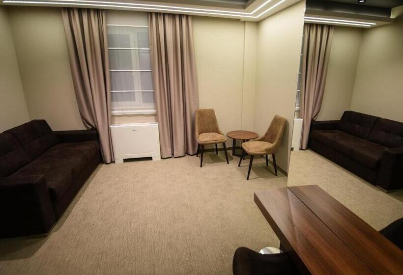 اتاق استاندارد سه نفره, Ideo Lux