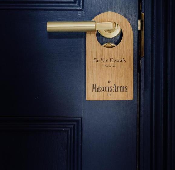 标准间, The Masons Arms