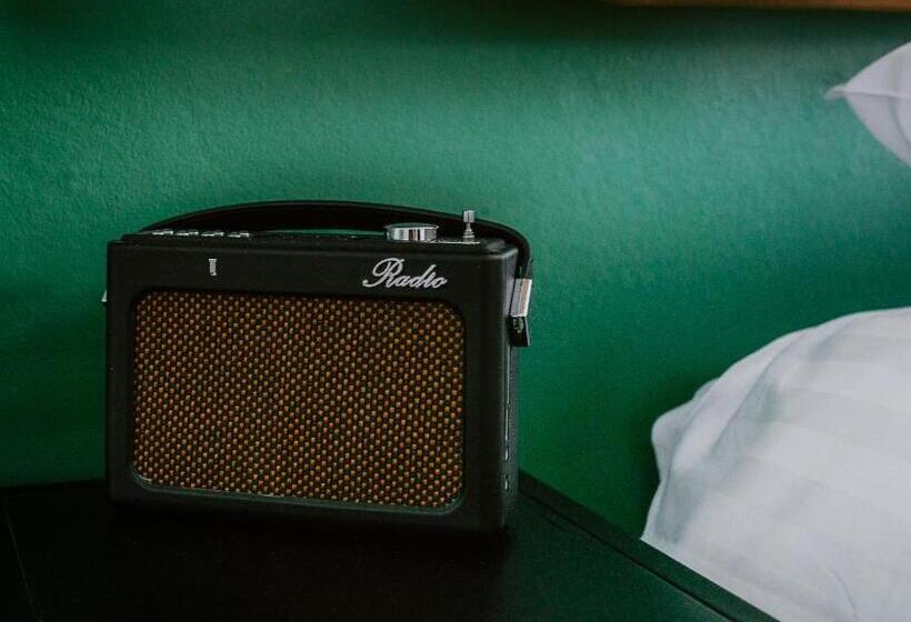 豪华房间, The Masons Arms