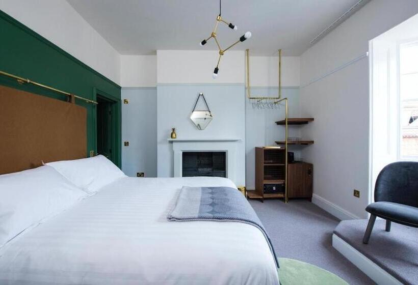 豪华房间, The Masons Arms