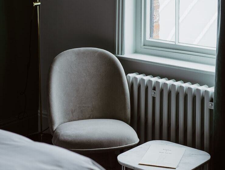 豪华房间, The Masons Arms