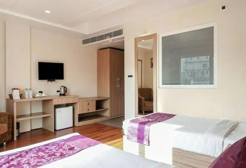 デラックスルーム, Treebo Tryst Hotel The Kalyaniz