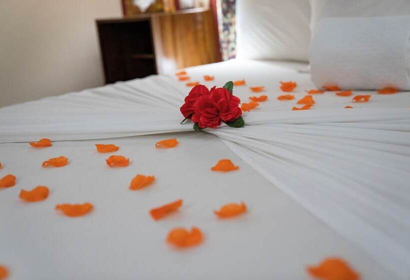 اتاق سوپریور با چشم‌انداز دریا, Golden Hill Parker