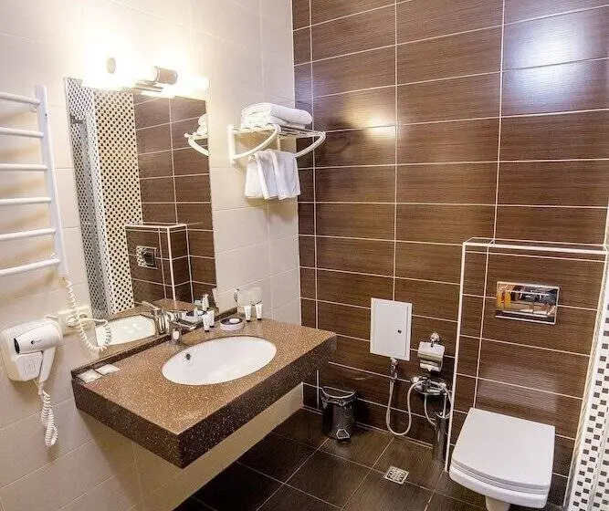 スイート, Green Park Hotel & Spa