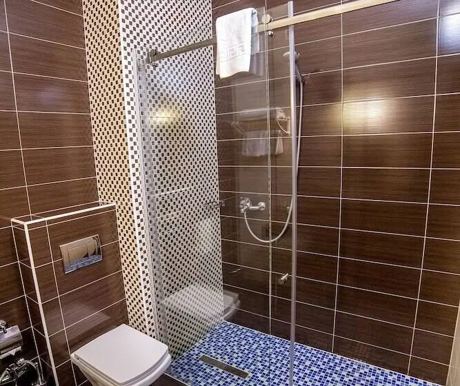 スイート, Green Park Hotel & Spa
