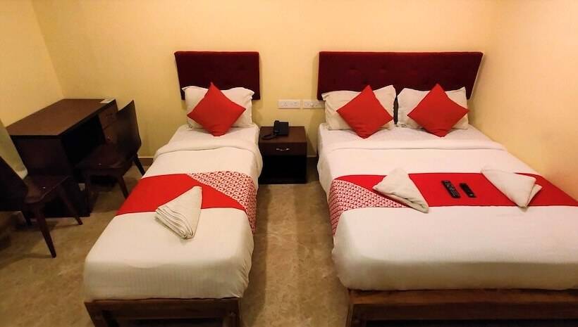 חדר דלוקס לשלושה, Green Plaza