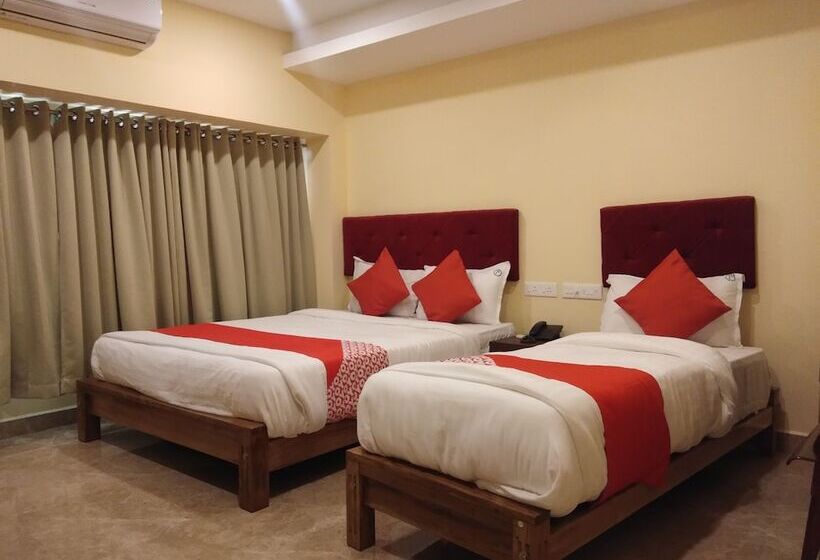 חדר דלוקס לשלושה, Green Plaza