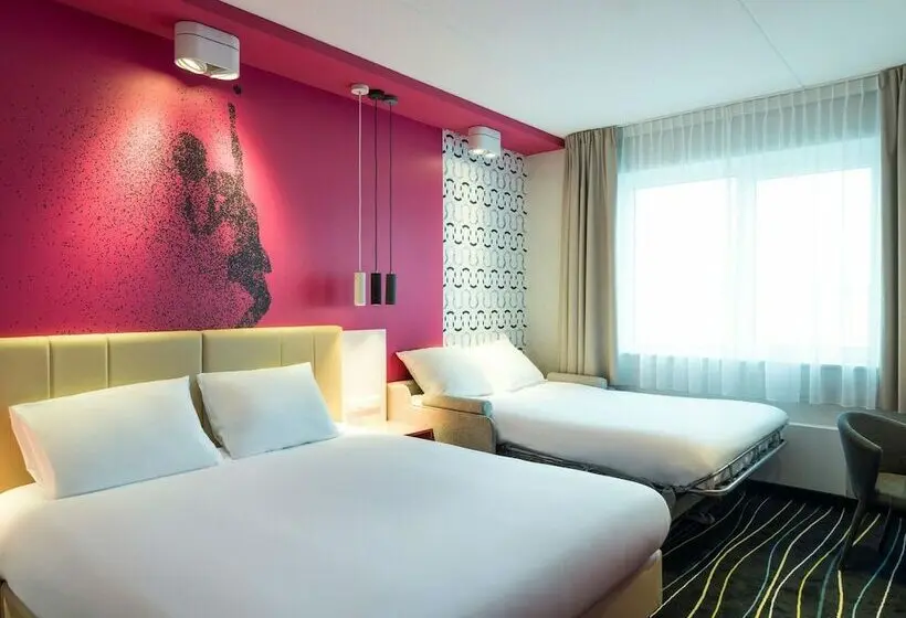 Perhehuone, Ibis Styles Haarlem City