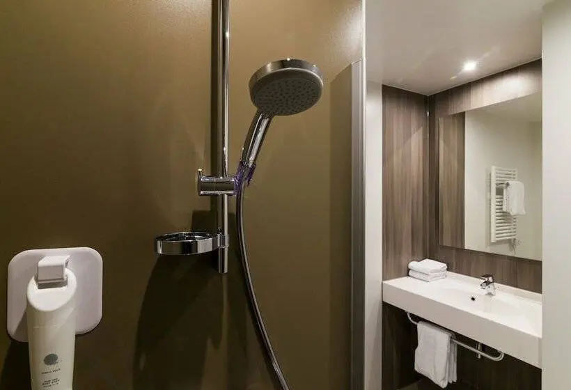 Perhehuone, Ibis Styles Haarlem City