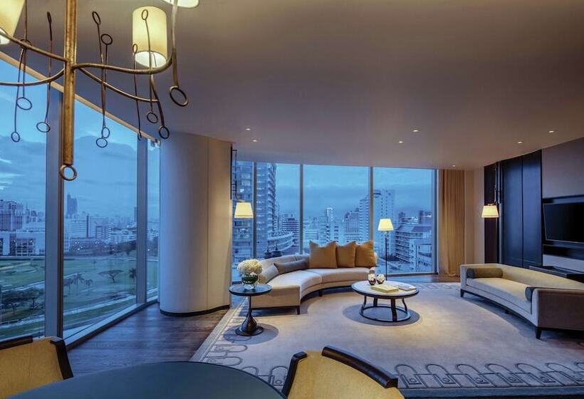 Suite, Waldorf Astoria Bangkok