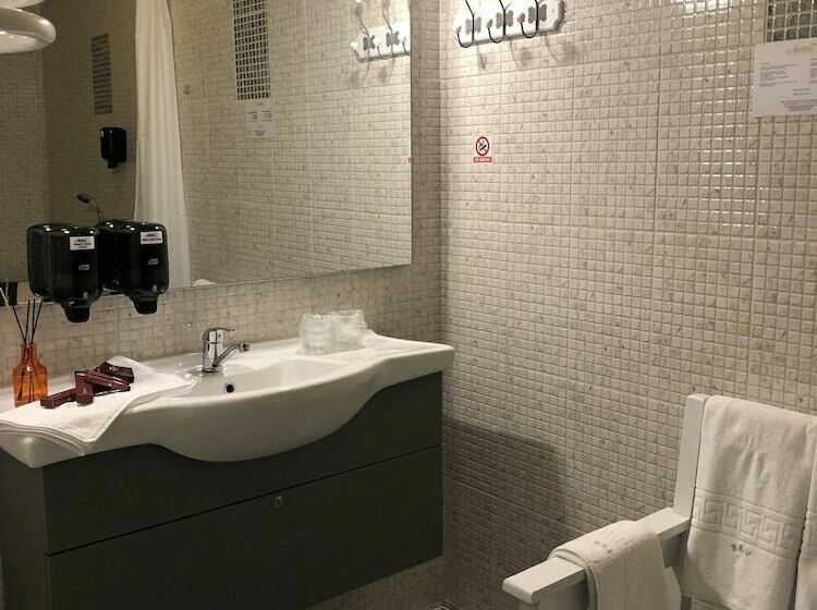 Номер Deluxe, Ambra Boutique Hotel & Bistro