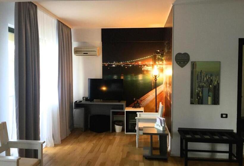 Номер Superior Кровать Кинг, Ambra Boutique Hotel & Bistro