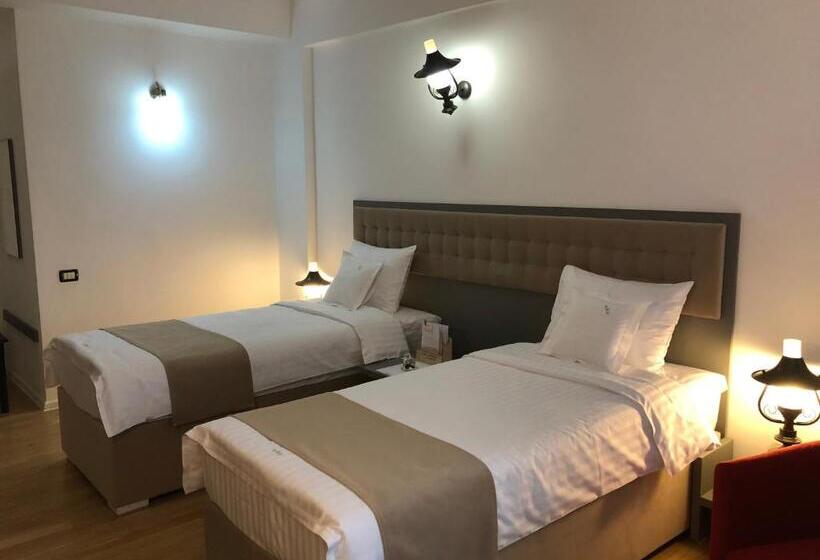 Номер Стандарт, Ambra Boutique Hotel & Bistro