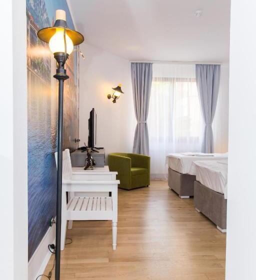 Номер Стандарт, Ambra Boutique Hotel & Bistro