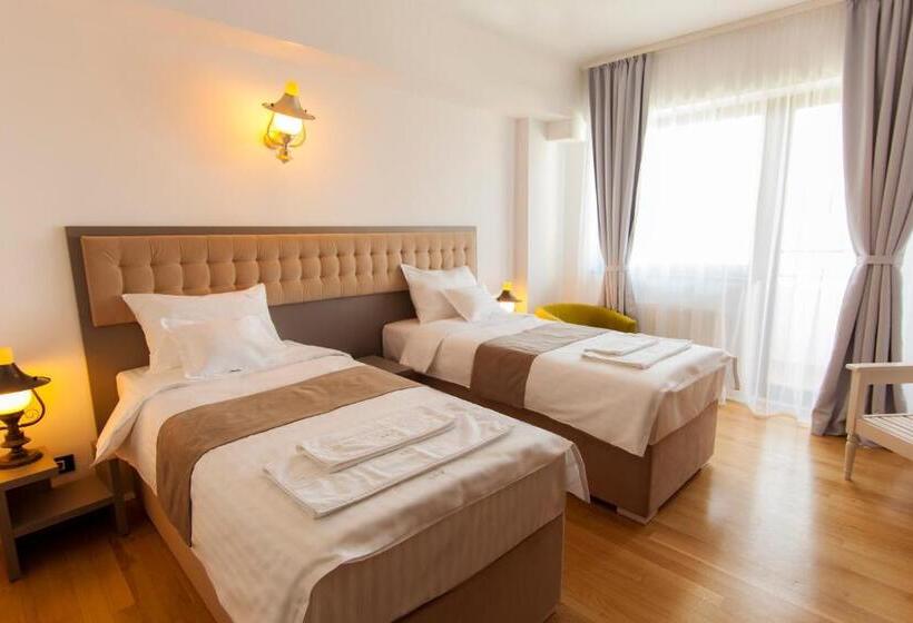 Номер Стандарт, Ambra Boutique Hotel & Bistro