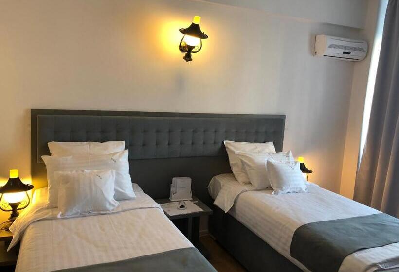 Номер Стандарт, Ambra Boutique Hotel & Bistro