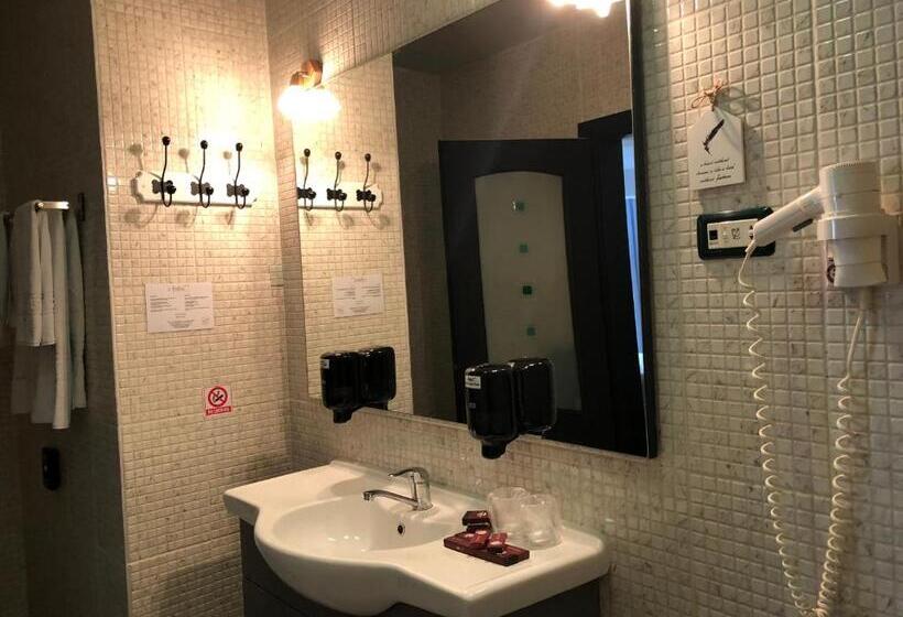 Номер Economy, Ambra Boutique Hotel & Bistro