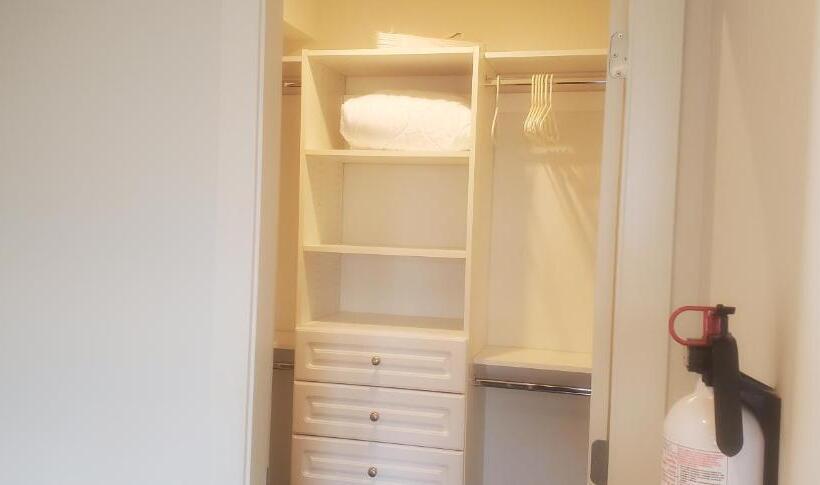 스탠다드 룸 킹사이즈 침대, White Rose House