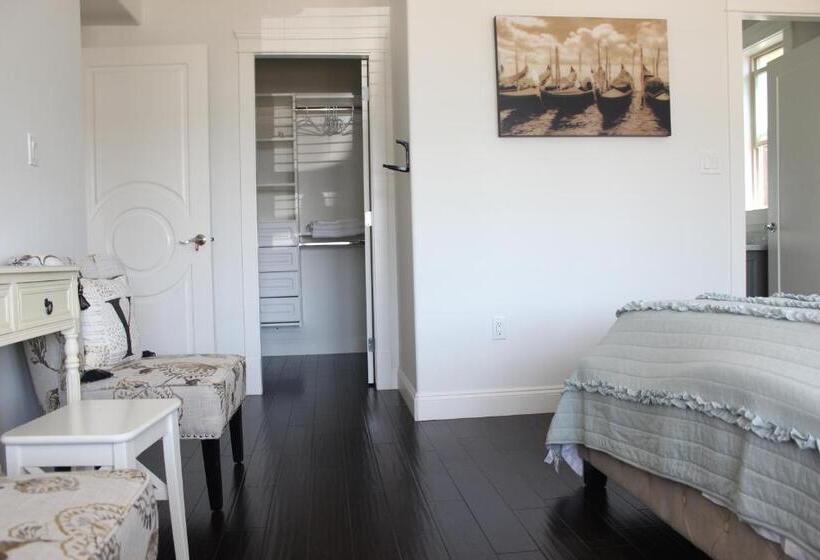 스탠다드 룸 킹사이즈 침대, White Rose House