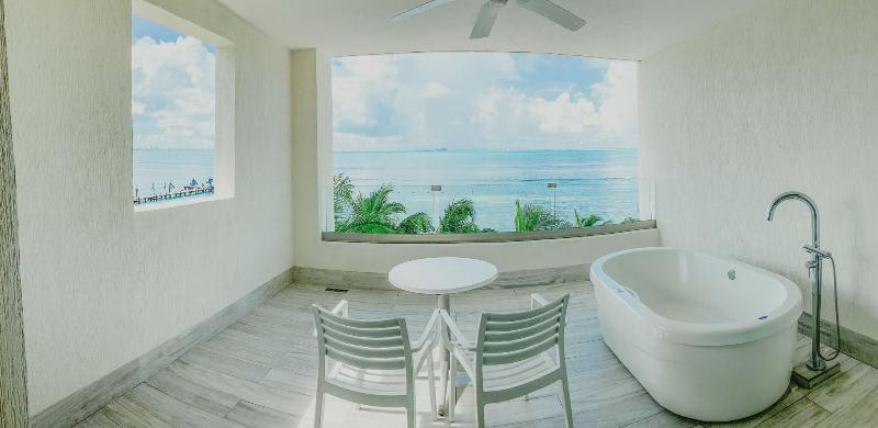 高级大房间, Izla Beach Front