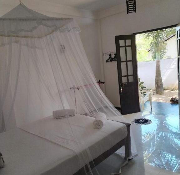 Deluxe Room, Leen Tangalle