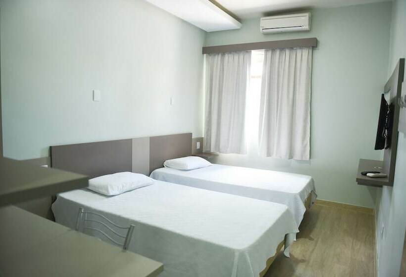 غرفة ديلوكس, Uiramutam Palace