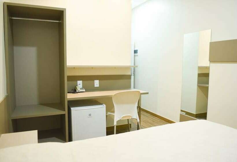 غرفة ديلوكس, Uiramutam Palace