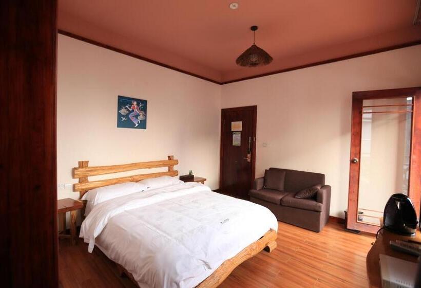 اتاق استاندارد با چشم‌انداز کوهستان, Yangshuo Xiao Long River