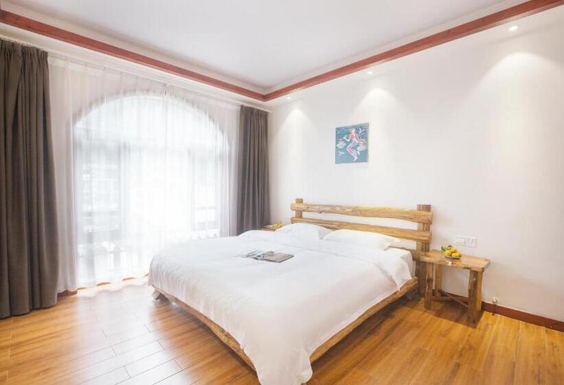 اتاق استاندارد با چشم‌انداز کوهستان, Yangshuo Xiao Long River