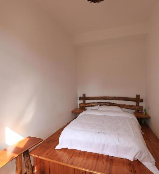 اتاق استاندارد سه نفره, Yangshuo Xiao Long River