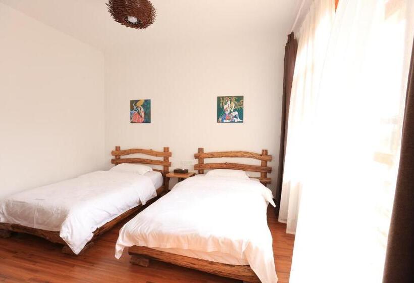 اتاق استاندارد سه نفره, Yangshuo Xiao Long River