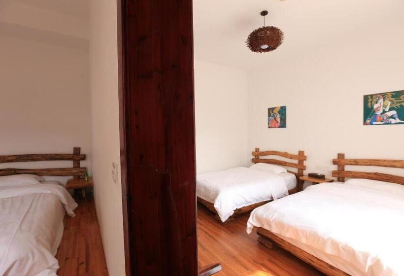 اتاق استاندارد سه نفره, Yangshuo Xiao Long River