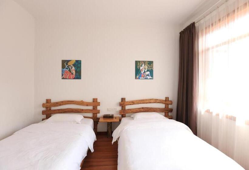 اتاق استاندارد سه نفره, Yangshuo Xiao Long River