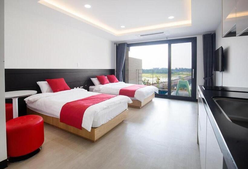Номер Стандарт Вид на Море, Jeju Chrismas Resort