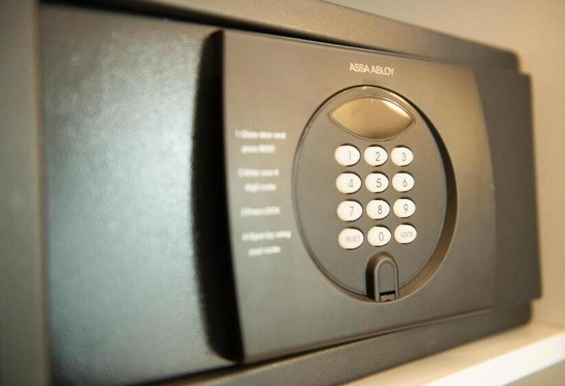 Люкс, Stadthotel Donauwörth