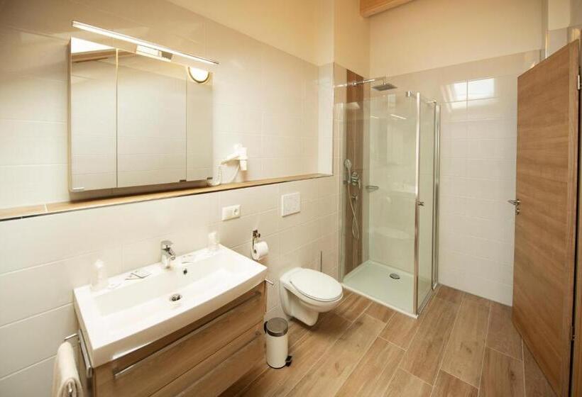 Люкс Повышенной Комфортности, Stadthotel Donauwörth