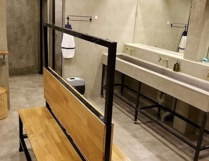 Ortak Banyolu Standart Oda, Bed To Bangkok   Hostel