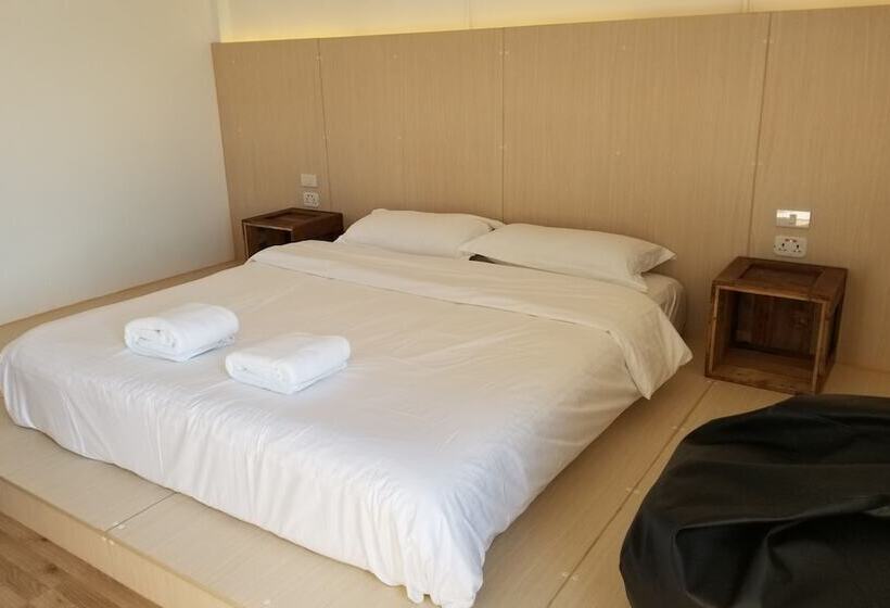 Quarto Estandar Banheiro Compartilhado, Bed To Bangkok   Hostel