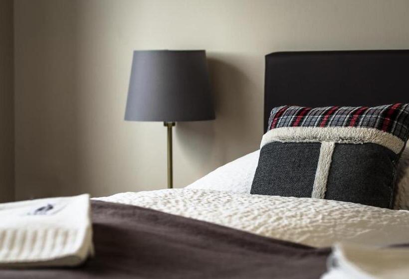 غرفة قياسية, Cafe Restaurant Leo