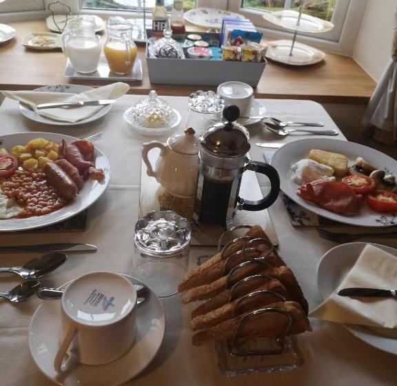 キングサイズベッドのスタンダードルーム, White Cottage B And B