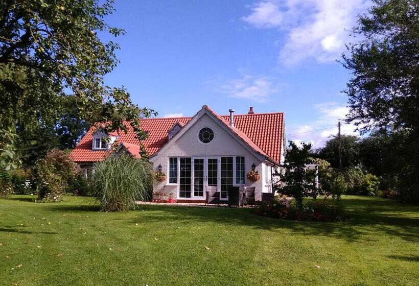 חדר דלוקס לשלושה, White Cottage B And B