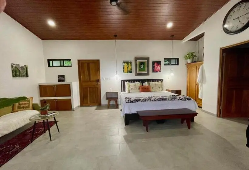 Villa 1 Makuuhuone Puutarhanäkymä, Casa Donna Rosa B&b