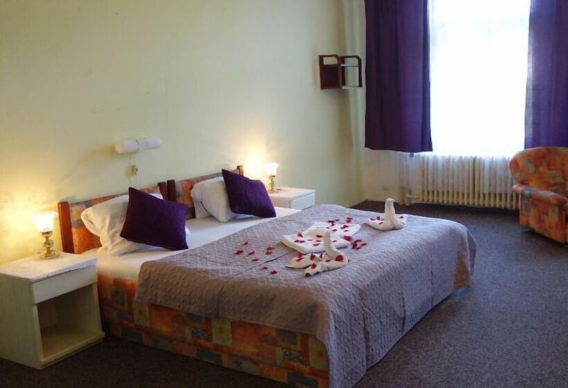 スタンダードルーム, Fontána