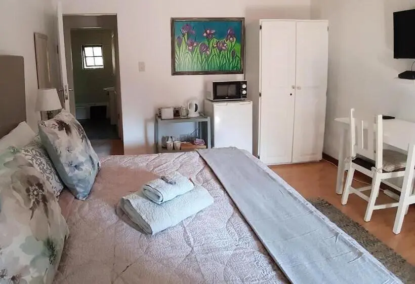 Chambre Standard avec Balcon, Irene B&b
