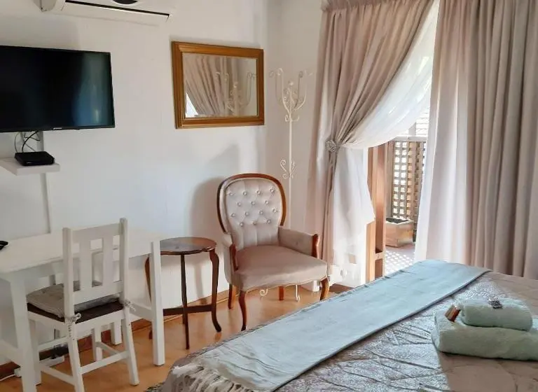 Chambre Standard avec Balcon, Irene B&b
