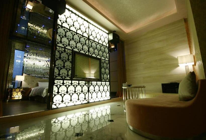 اتاق استاندارد, The Yorker Deluxe Motel